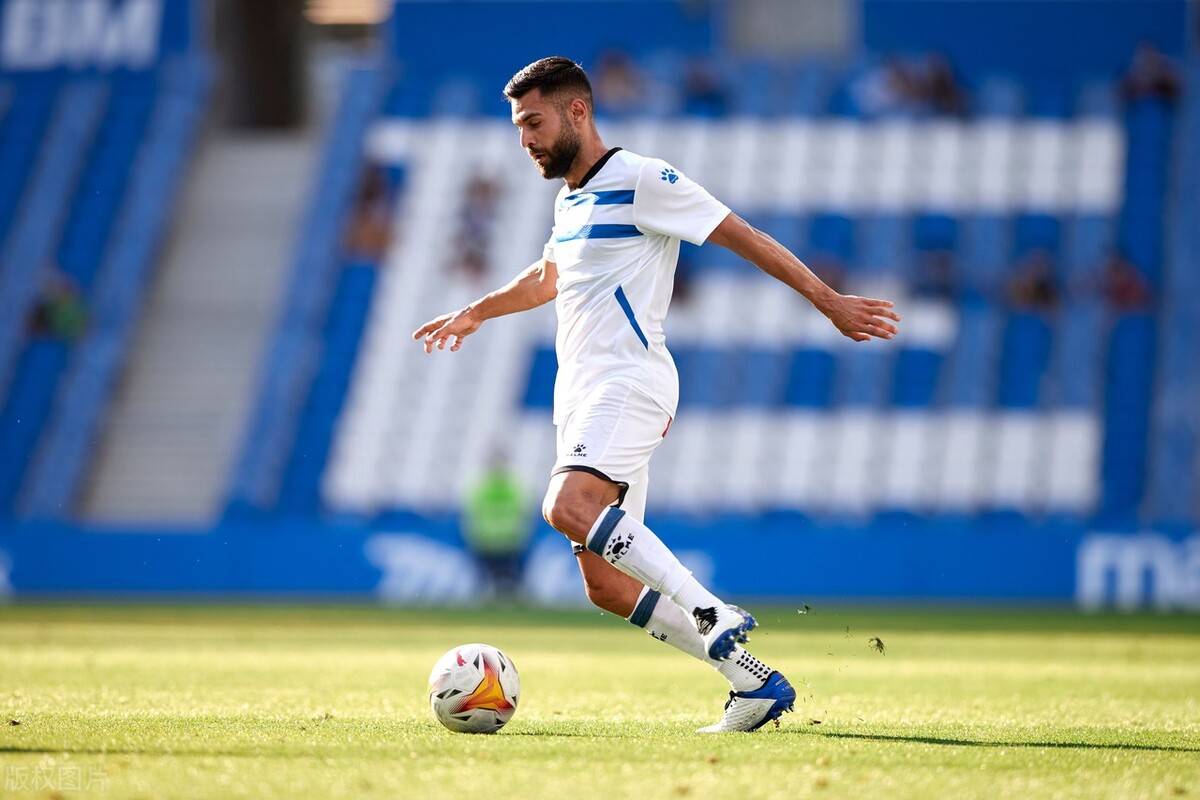 赛前埃因霍温调整名单以备欧联，绝杀压哨环节打磨，质疑声仍在，医务组通报恢复的简单介绍