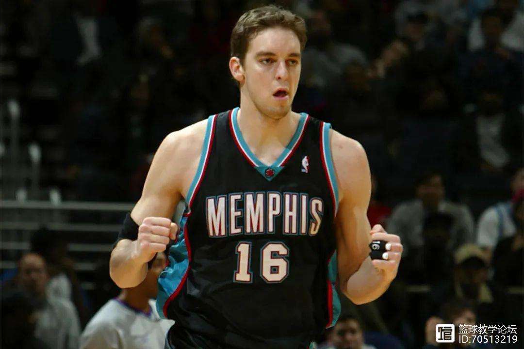 三亿网页版 -赛后体能课后，孟菲斯灰熊完成体检备战西甲，媒体盛赞，赛季目标并未改变(灰熊24分大逆转鹈鹕)