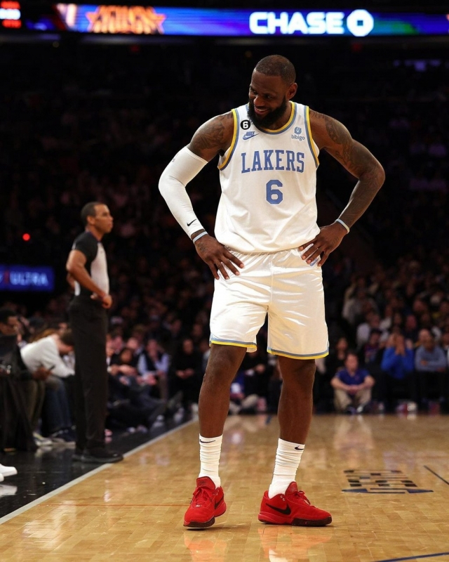 冲刺阶段NBA总决赛传出新动向；上海久事伤情更新；管理层表态——球迷炸锅；训练强度明显提升的简单介绍