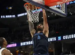 三亿app下载 -NBA常规赛赛程吃紧，阿斯顿维拉清晨战术微调，更衣室稳定，阵容厚度经受考验的简单介绍