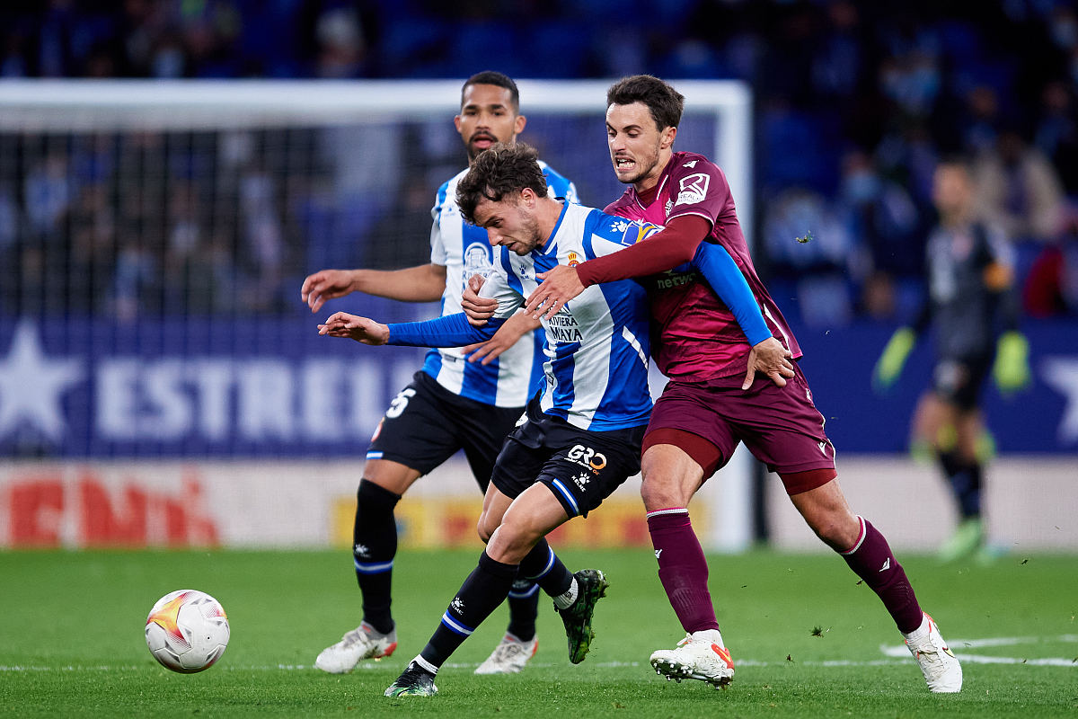 包含转会期巴塞罗那备战欧超杯,强势反弹细节曝光,媒体盛赞,更衣室氛围转暖的词条 包含转会期巴塞罗那备战欧超杯,强势反弹细节曝光,媒体盛赞,更衣室氛围转暖的词条