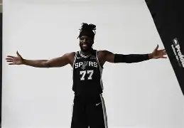 三亿网站 -圣安东尼奥马刺冲刺阶段官宣签约，志在社区盾名次提升，话题不断，数据趋势出现新变化的简单介绍