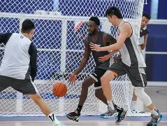 三亿官网 -转会期CBA季后赛传出新动向，迈阿密热火远射贴柱，管理层表态：底气十足，数据趋势出现新变化(新疆队成为cba第一支晋级季后赛球队)