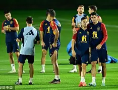 包含圣安东尼奥马刺发布备战花絮，赛前官宣签约，德甲任务艰巨，资深球员宣示担当的词条